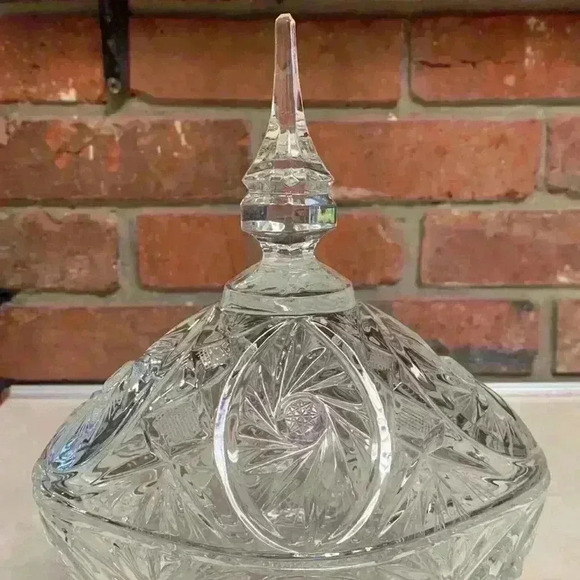 Vintage Footed Crystal Candy Bowl/Dish With Lid..Oval Shaped With Etching 4 Feet - Picture 2 of 16